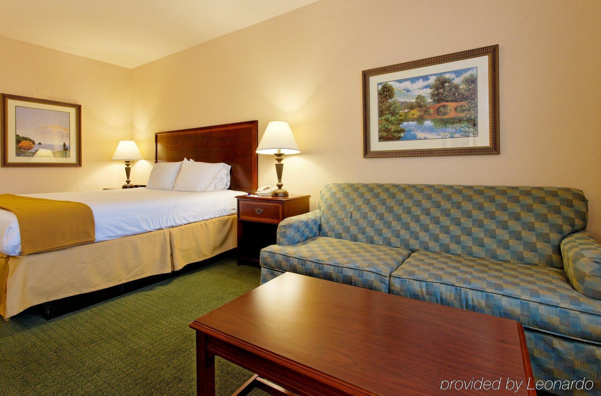 Holiday Inn Express & Suites San Antonio South Luaran gambar