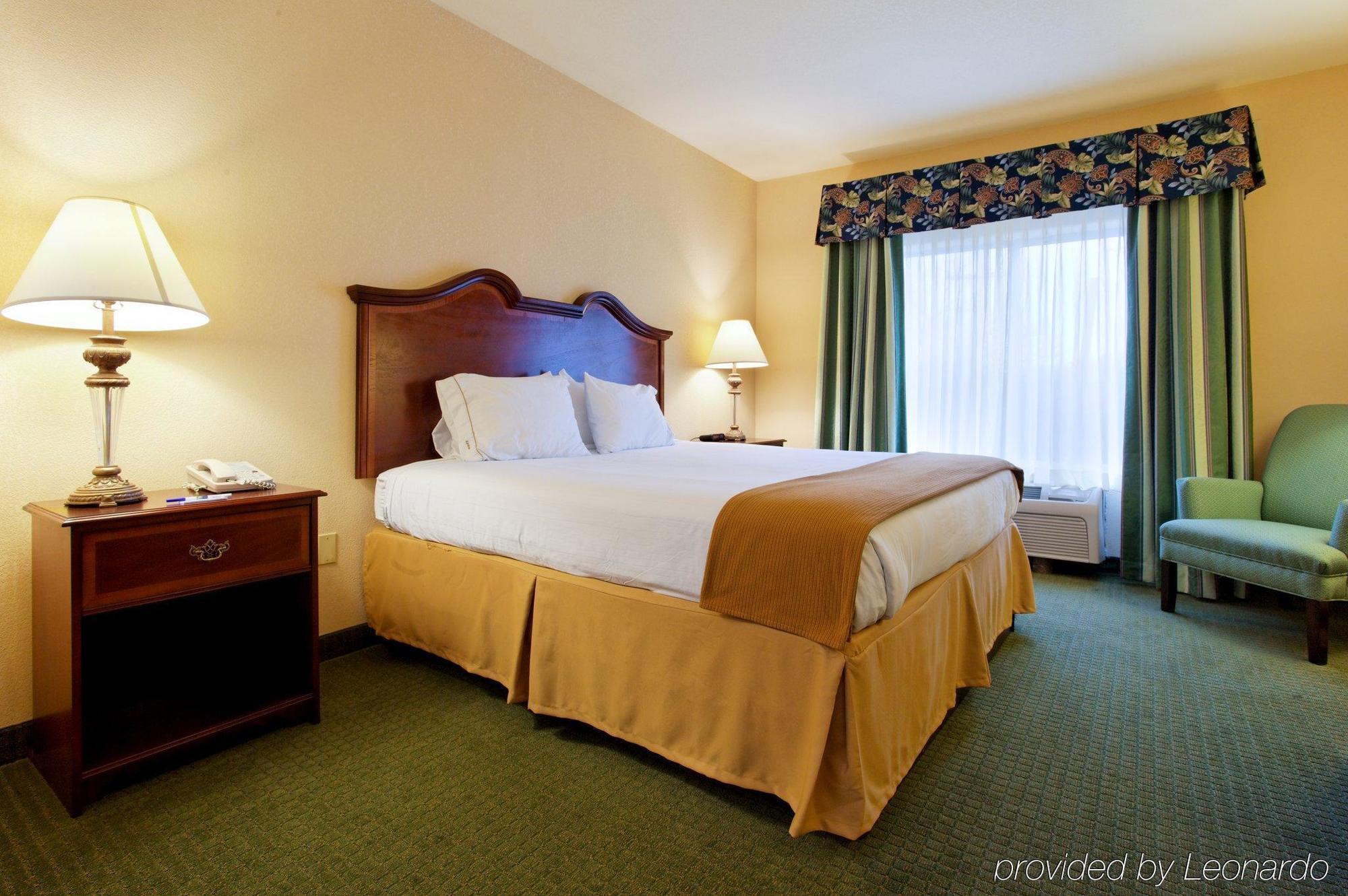 Holiday Inn Express & Suites San Antonio South Luaran gambar